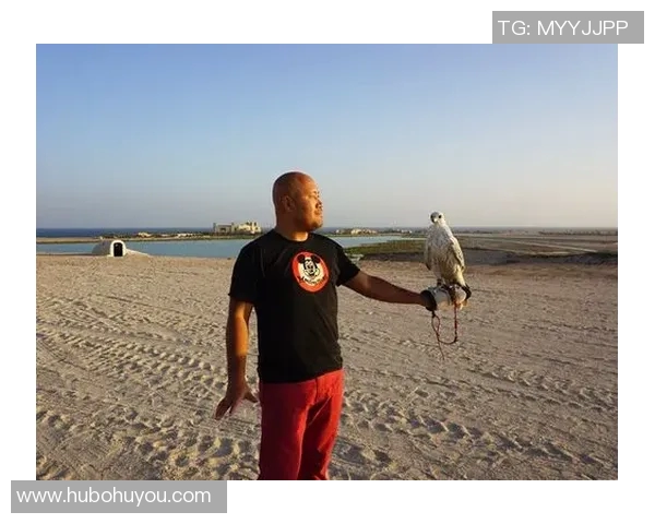 假扮老鹰足球明星的神秘人物揭晓背后的故事与真相